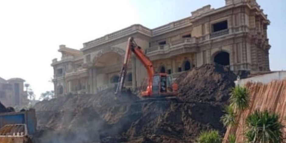 وزير الري يتابع أعمال إزالة التعديات على مجرى نهر النيل وأراضي طرح النهر بقطاع (شبرا - حلوان)