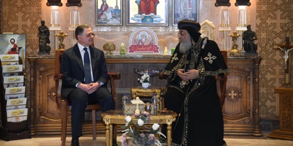 وزير الداخلية يزور الكاتدرائية لتهنئة البابا تواضروس بعيد الميلاد.. ويؤكد: التاريخ سجل البطولات و المواقف الوطنية للكنيسة المصرية (فيديو)