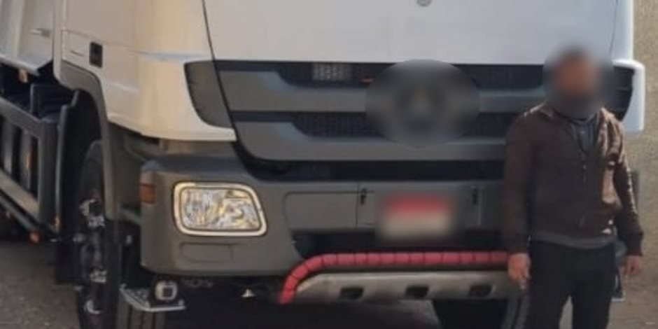 ضبط سائق تسبب في اصطدام سيارة ولاذ بالفرار بالشرقية