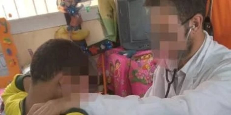 تفاصيل انتحال شخص صفة شقيقه الطبيب بوحدة صحية لمدة عامين للتفرغ للعمل بشركة خاصة