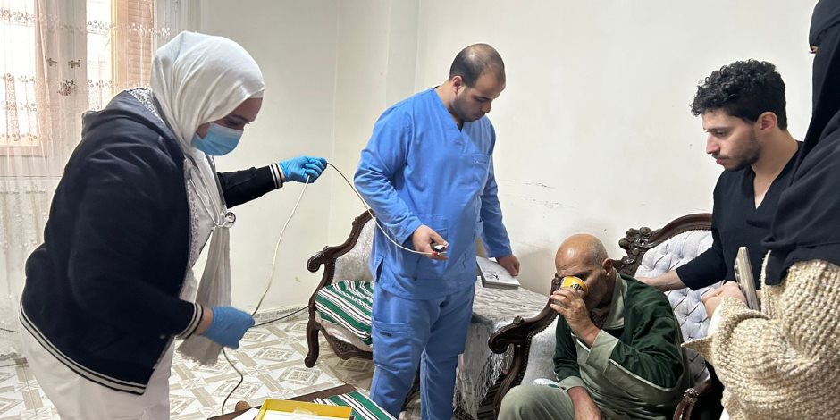 «التضامن» تنظم قافلة لرعاية كبار السن المنتقلين من دور غير مرخصة بالإسكندرية