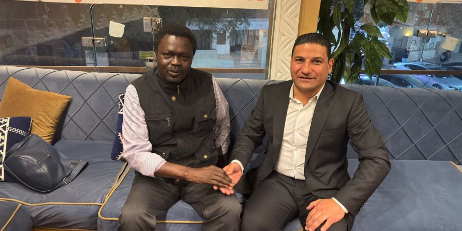 منى أركو مناوى يطلق قذائفه ويحدد أولويات السودان.. حاكم دارفور: ميليشيا الدعم السريع من "الإسلاميين" ولن نتخلى عن وحدة الدولة والحكومة والجيش