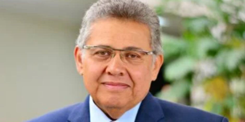 السيرة الذاتية للدكتور أشرف الشيحى بعد تعيينه بمجلس النواب