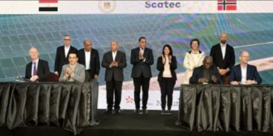 رئيس الوزراء يشهد توقيع اتفاقيات التمويل المبدئية لمشروع «ڤالى للطاقة المستدامة» باستثمارات 1.8 مليار دولار