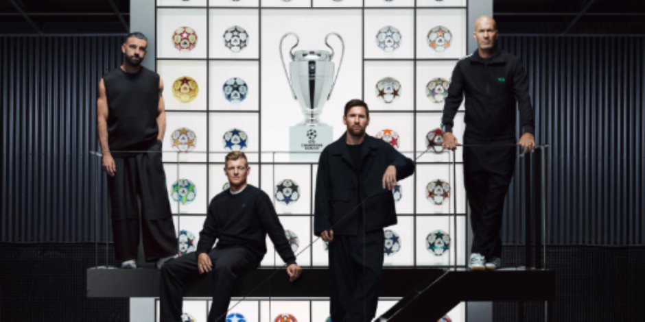 مشاركة محمد صلاح مع أساطير دورى أبطال أوروبا فى إعلان الكرة الجديدة.. صور