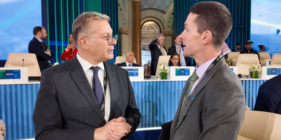 وزارة البترول تشارك في المائدة المستديرة لوزراء التعدين