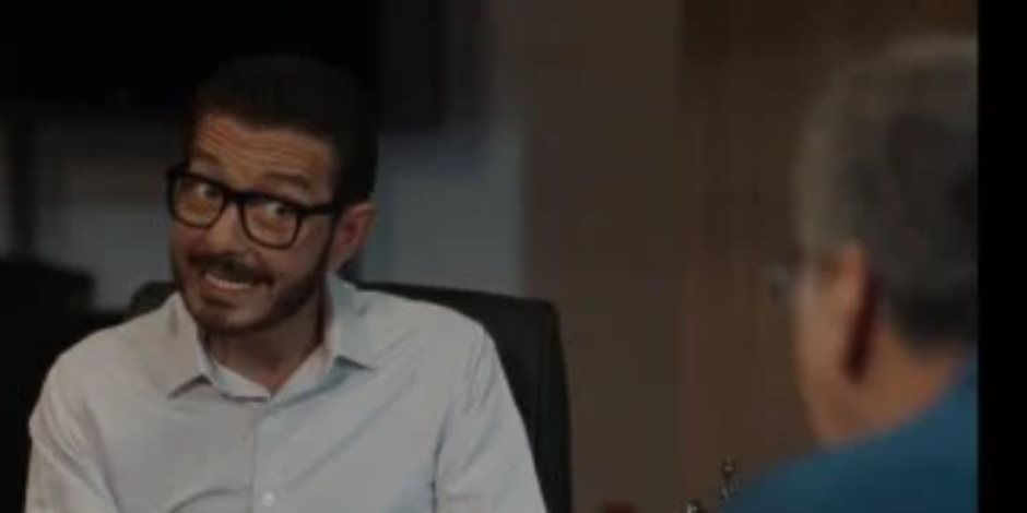 لعبة وقلبت بجد.. يوسف إسماعيل ينصح أحمد زاهر بمصارحة زوجته بعمله ( الحلقة 5) 