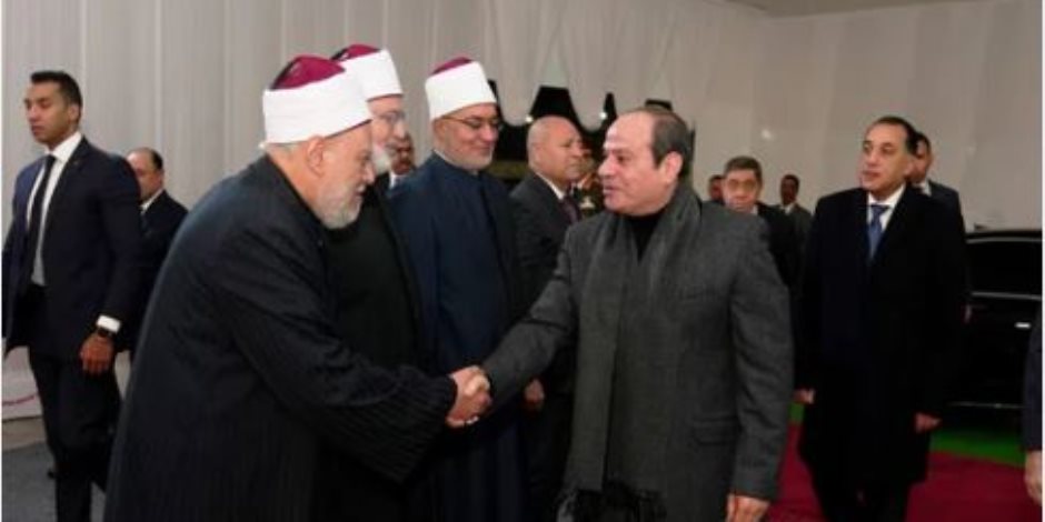 الرئيس السيسى يفتتح مسجد العزيز الحكيم بالمقطم بحضور كبار المسئولين (صور)