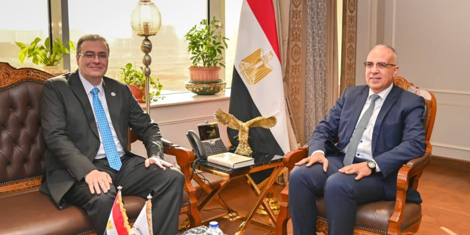 وزير الري ومحافظ الدقهلية يشهدان توقيع بروتوكول تعاون مشترك بين الوزارة والمحافظة للاستفادة من أملاك الري بالدقهلية