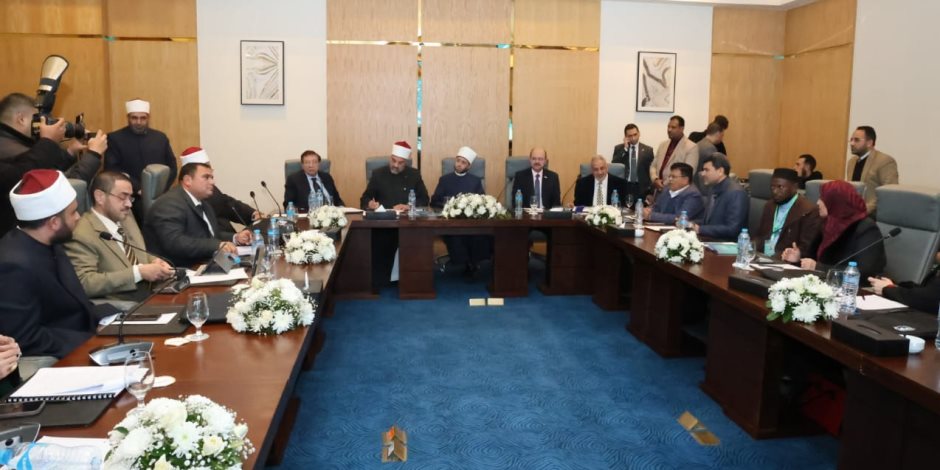 مؤتمر الشئون الإسلامية يناقش دور المهن في بناء الحضارة وتجديد الوعي الديني