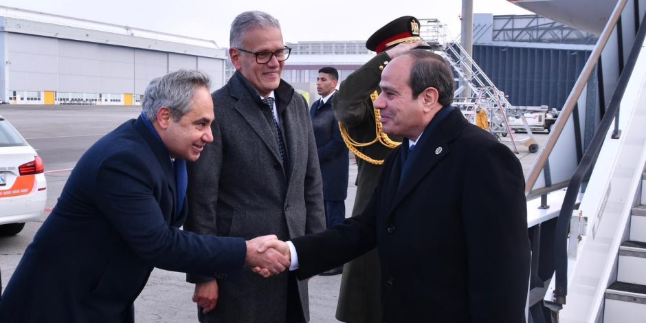 الرئيس السيسي يلتقى غدا رئيس المنتدى الاقتصادي العالمي فى دافوس