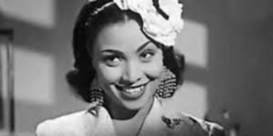 ذكرى رحيل سعاد مكاوى.. نجمة المونولوجات بالأربعينات وصاحبة دويتو "عايز أروح"