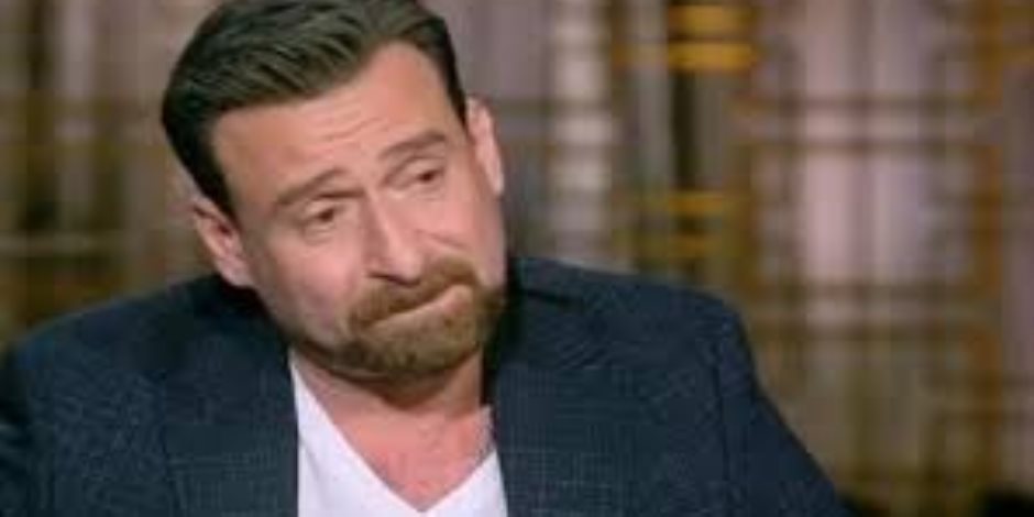 تشييع جنازة والدة نضال الشافعي اليوم بعد صلاة الظهر من 6 أكتوبر