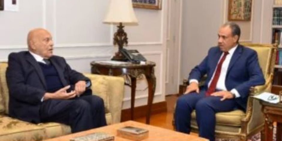 وزير الخارجية يلتقى مجدي يعقوب.. ويؤكد: نموذج للدبلوماسية الإنسانية