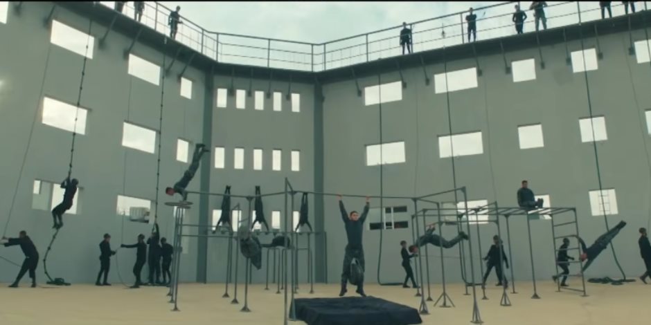 الرئيس السيسى يشاهد فيلما واقعيا عن جاهزية وكفاءة أبطال وزارة الداخلية (فيديو)