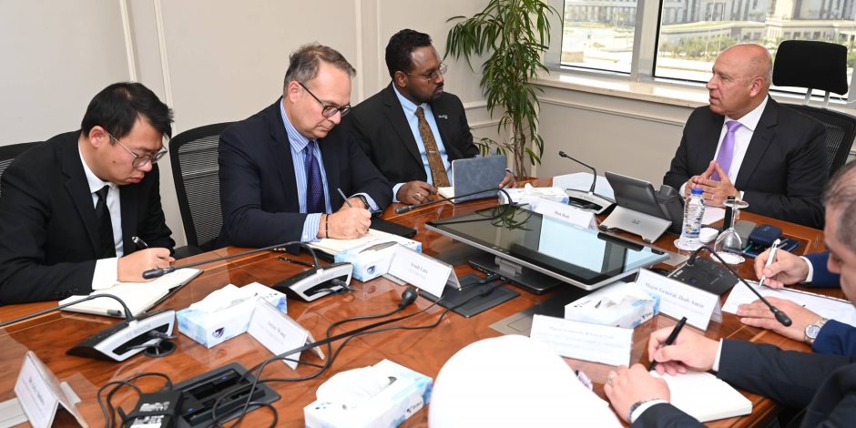 وزير الصناعة والنقل يبحث مع شركة «إيليت سولار» لتكنولوجيا الطاقة الشمسية خطط الشركة للتوسع في مصر وسبل تذليل تحدياتها