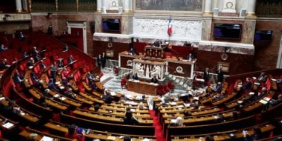 حظر جديد في فرنسا.. منع القاصرين دون 15 عامًا من مواقع التواصل الاجتماعي