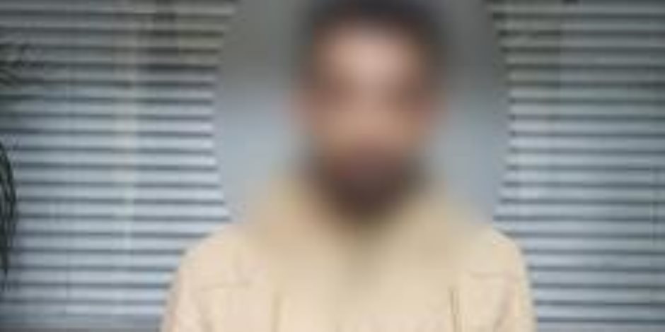 ضبط قائد "مينى باص" لتحرشه بفتاة حال استقلالها السيارة رفقته بالقاهرة