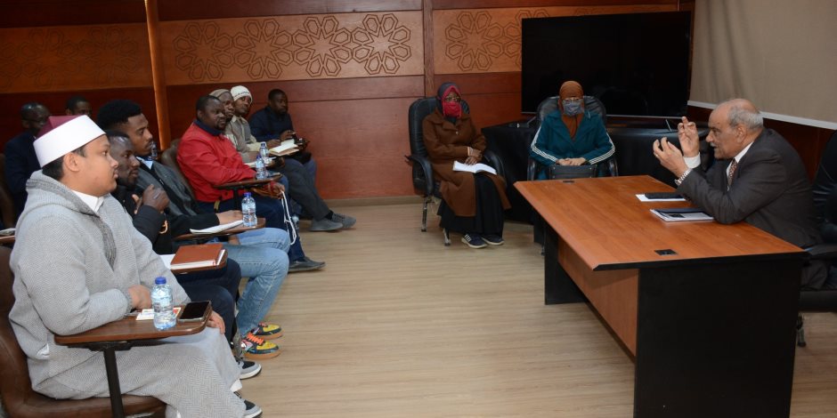 لقاء موسع بالمنظمة العالمية لخريجي الأزهر لبحث قضايا الطلاب الوافدين من الدول الأفريقية