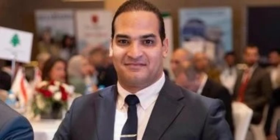 بعد تسلمه من الخارج ..تعرف علي مستريح السيارات المقبوض عليه في الإمارات