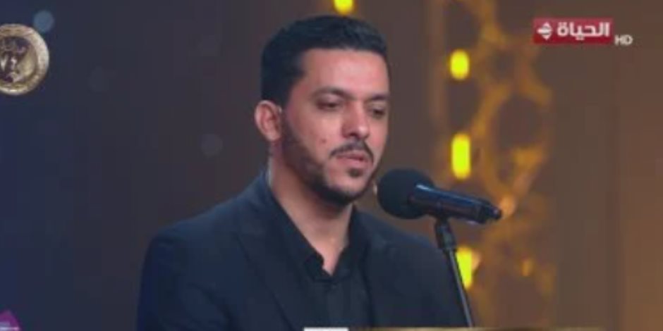 دولة التلاوة.. محمود كمال يكشف طرق سيطرته على التوتر.. ماذا قال له وزير الأوقاف؟ 