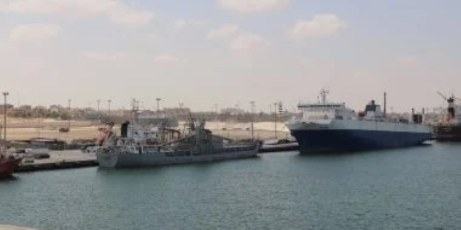 إعادة فتح ميناء العريش البحرى بعد تحسن الأحوال الجوية