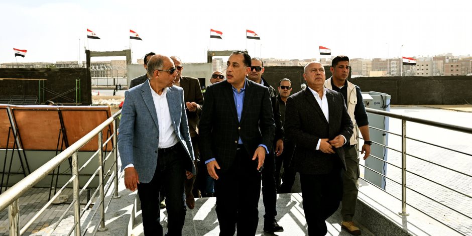 رئيس الوزراء يتفقد الموقف الإقليمي في مدينة المنيا الجديدة