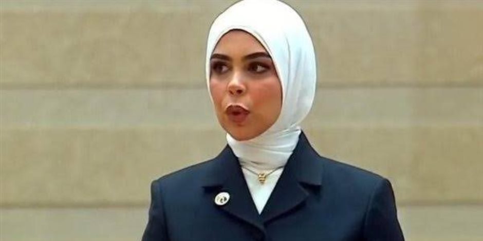 إصابة النائبة سجى عمرو وشقيقتها فى انقلاب ميكروباص على طريق الزعفرانة غارب