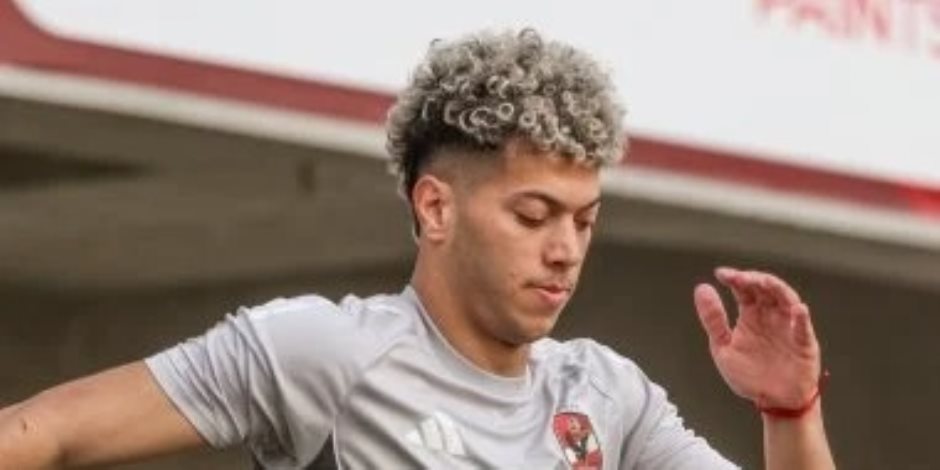 إمام عاشور يظهر فى التتش لأول مرة لتنفيذ عقوبة الأهلي بالتدريب مُنفرداً