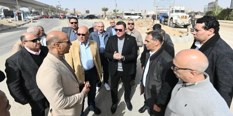 وزير الإسكان يتفقد أعمال تطوير ورفع كفاءة الطرق بعدد من المناطق الحيوية بحدائق أكتوبر