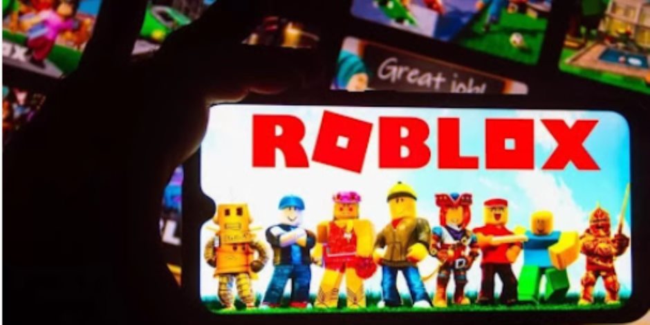 «تعليم الشيوخ» تطالب بتقييد منصة «روبلوكس» لحماية الأطفال من مخاطر الألعاب الرقمية