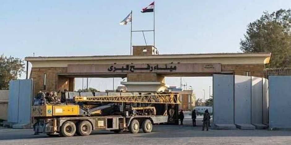 استعدادات مكثفة لفتح معبر رفح.. وجاهزية مستشفيات الشيخ زويد والعريش لاستقبال مصابين ومرضى غزة (صور)