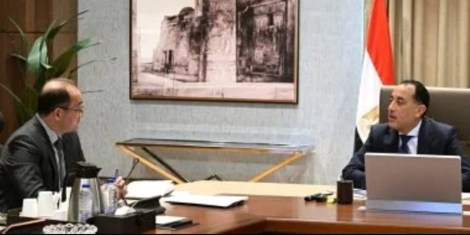خلال اجتمع مساء اليوم.. رئيس الوزراء يُتابع مع وزير المالية عددا من ملفات العمل