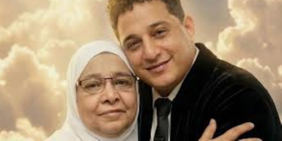 رضا البحراوي يؤدي مناسك العمرة بعد إعلان اعتزاله الغناء: "اللهم قرّبني إليك"