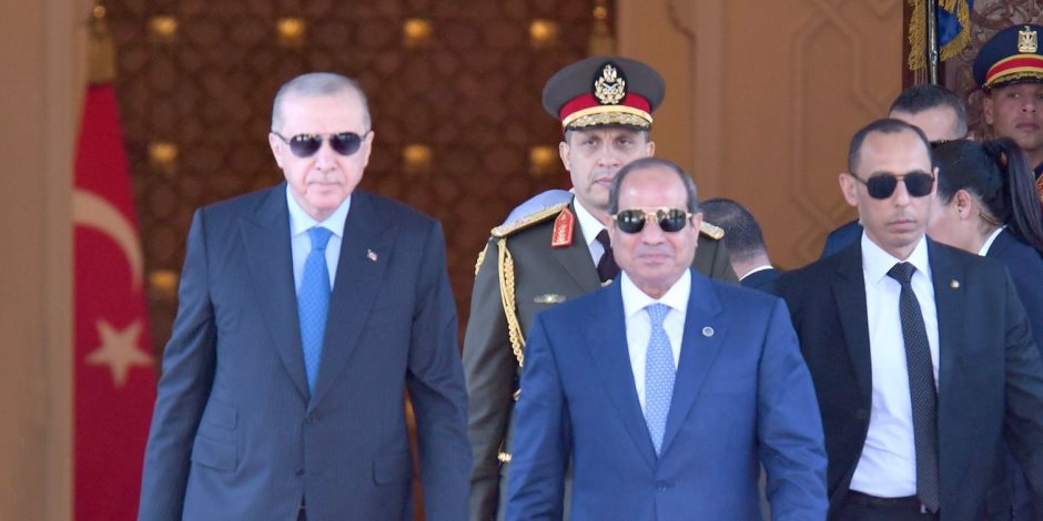 الرئيس السيسي يودّع نظيره التركى فى ختام زيارته الرسمية لمصر