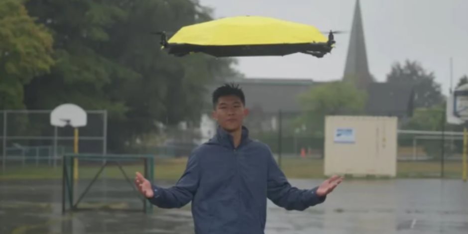 مظلة طائرة تتبعك أينما ذهبت.. ابتكار ذكي لمواجهة المطر والشمس