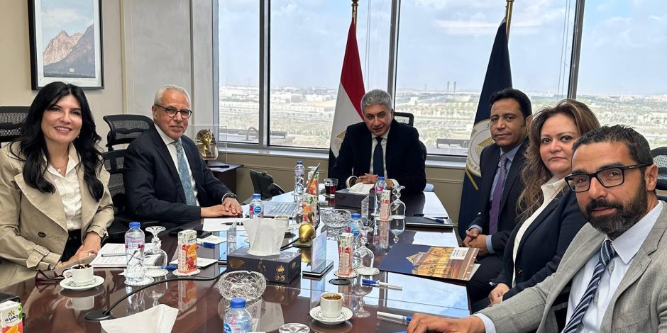 وزير السياحة والآثار يُناقش آليات تطوير خطة تسويقية متكاملة للمتحف القومي للحضارة المصرية 