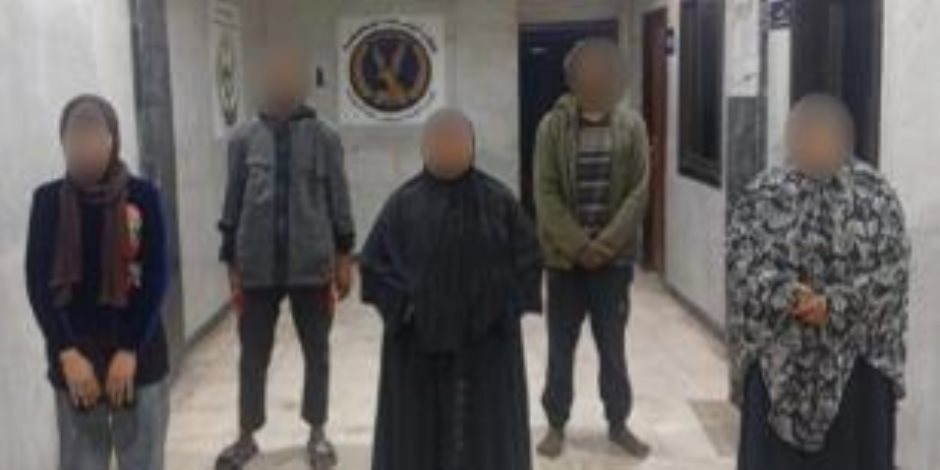 ضبط 3 رجال و8 سيدات لقيامهم باستغلال الأطفال فى أعمال التسول بالقاهرة