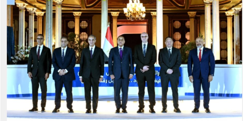 رئيس الوزراء يشهد توقيع أكبر صفقة للترددات بقيمة 3.5 مليار دولار