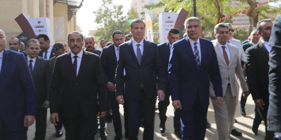 وزير الزراعة ومحافظو مطروح والقاهرة والجيزة يتفقدون النسخة السادسة لمهرجان القاهرة الدولي للتمور