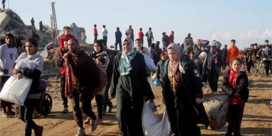 فلسطين بين "انفراجة" العودة في غزة و"حرب المياه" في الضفة .. معبر رفح ينبض بالحياة مجدداً واعتداء على "عين سامية" يهدد 100 ألف مواطن بالعطش  