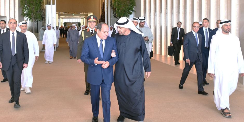 الرئيس السيسي يلتقي الشيخ محمد بن زايد آل نهيان في أبو ظبي