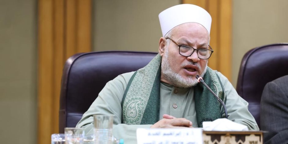 «أكاديمية الأزهر» تنظم ندوة «تحويل القبلة.. دروس عصرية» وتكرّم المشاركين في دورة إعداد الدعاة