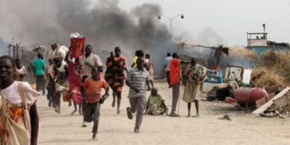 تفاقم المأساة في دارفور.. حريق يلتهم مخيماً للنازحين وتحركات دولية لإدانة الانتهاكات