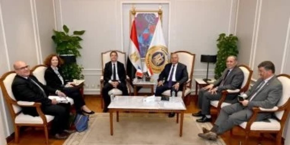​كامل الوزير يبحث مع السفير الفرنسي توطين صناعة السكك الحديدية