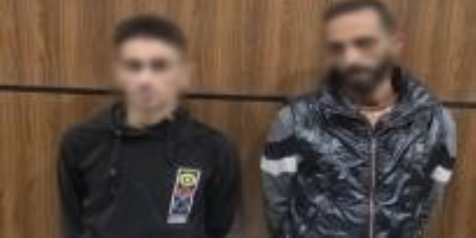 ضبط المتهمين بالتعدي بسلاح أبيض على آخر خلال محاولة سرقة هاتفه المحمول