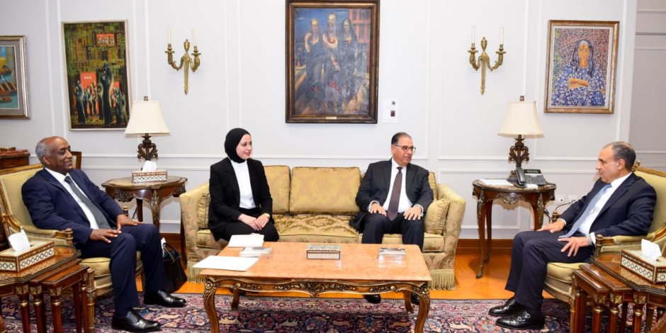 وزير الخارجية يلتقي السادة نواب الوزير ويؤكد تكامل الأدوار لدعم أولويات السياسة الخارجية المصرية