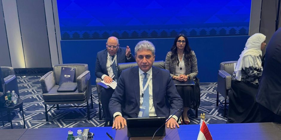 وزير السياحة يلتقى مع وزير الدولة لشئون الاتصالات وتكنولوجيا المعلومات الكويتى