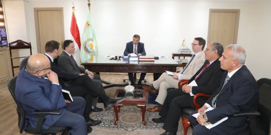 وزير الزراعة يبحث مع "باير" العالمية آفاق التعاون في البحوث التطبيقية وحماية المحاصيل
