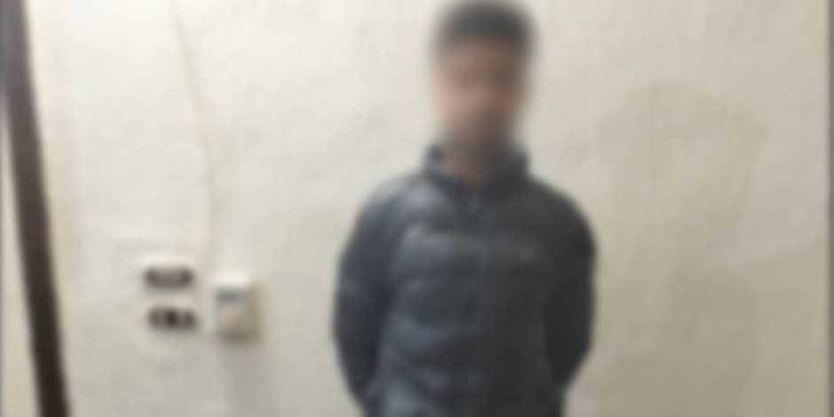 ضبط أحد الأشخاص لقيامه بالإتجار بالألعاب النارية بالإسكندرية